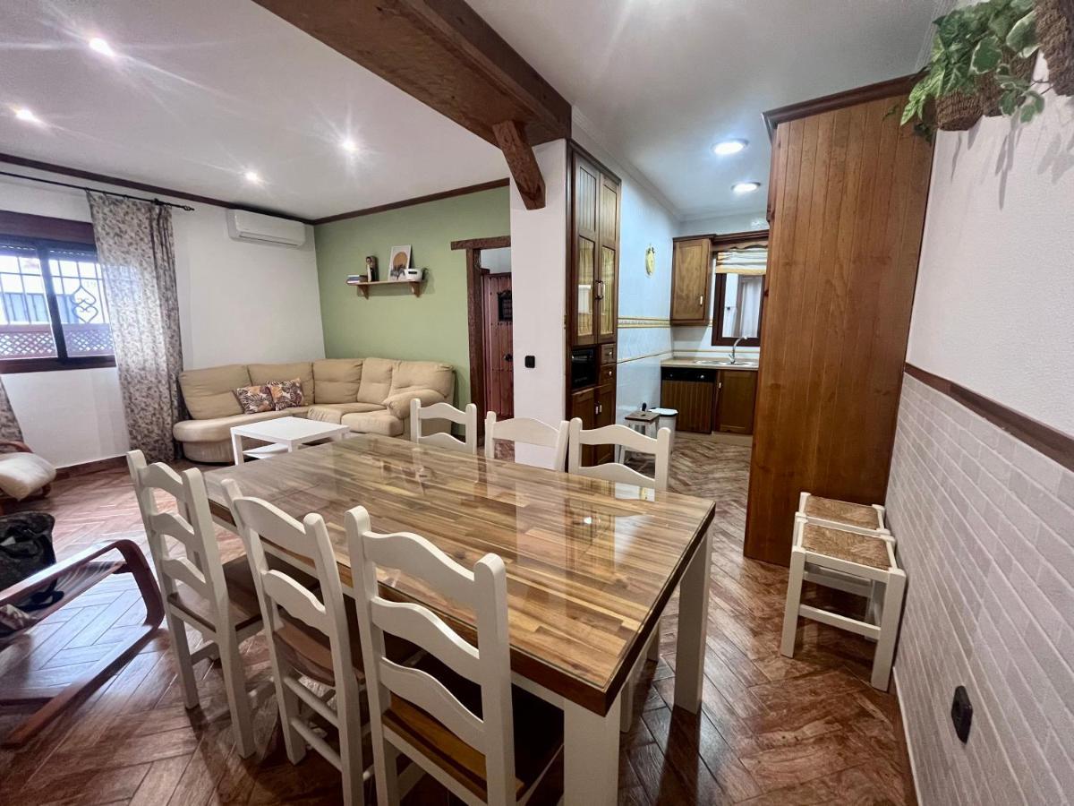 Апартаменти Casa Loli - Solo Familias Y Parejas Коніль-де-ла-Фронтера Екстер'єр фото